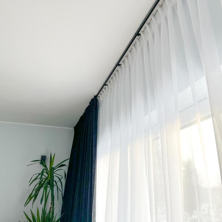 Wybór materiałów na zasłony