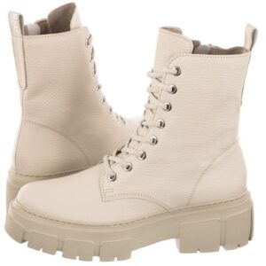 Idealne połączenia: jakie buty pasują do kremowych spodni?