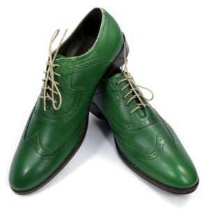 Stylowe połączenia: jakie spodnie pasują do zielonych butów?