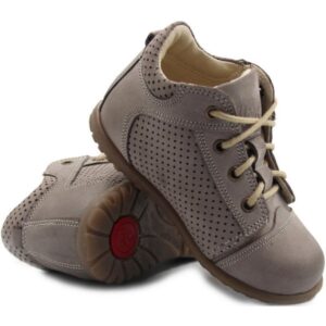 Jakie buty do nauki chodzenia wybrać dla swojego maluszka?