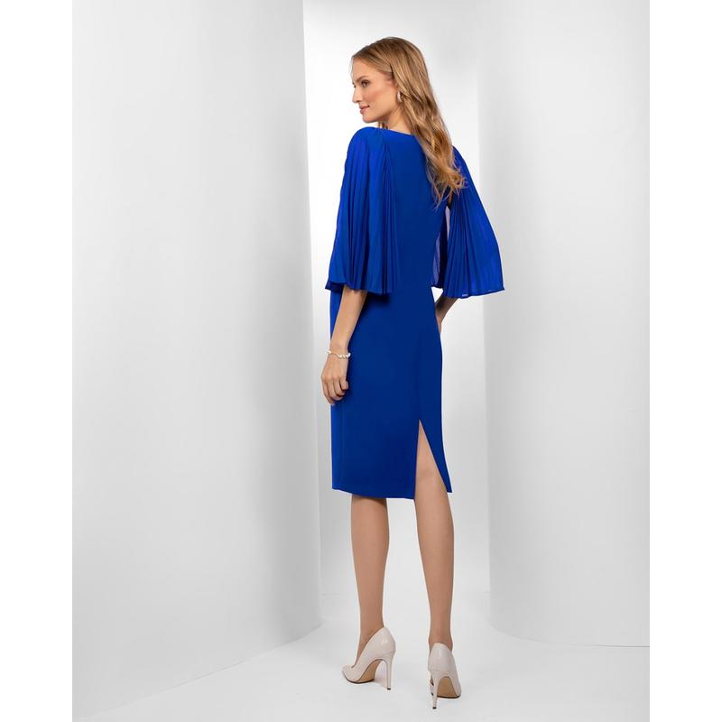 Jakie buty idealnie komponują się z chabrową sukienką z koronki?