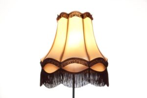 Odkryj niezwykły krój spódnicy inspirowany abażurem