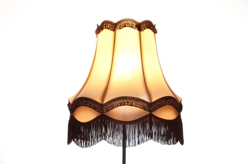 Odkryj niezwykły krój spódnicy inspirowany abażurem