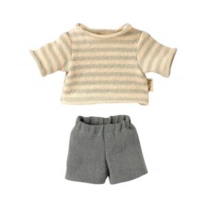 Proste wskazówki, jak uszyć urocze ubranka dla misia