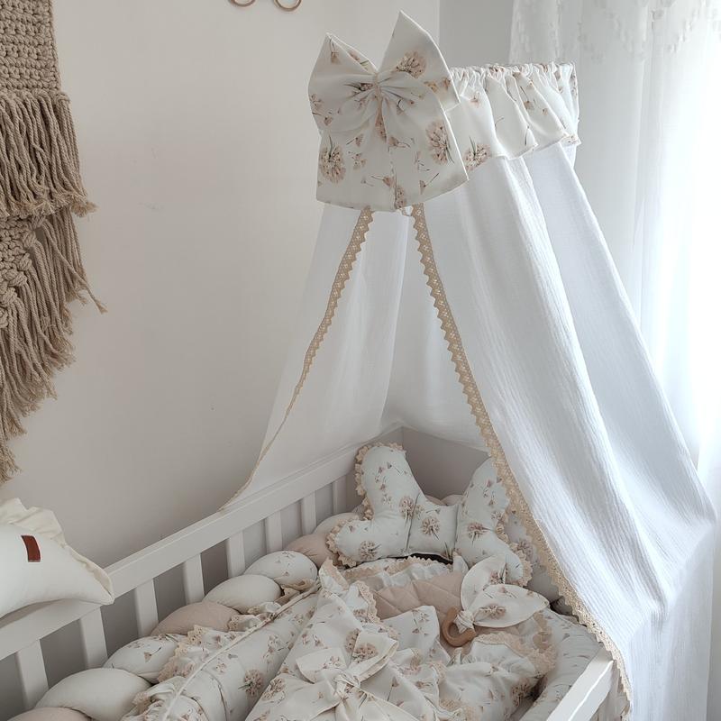 Sny w kolorowej tkaninie: jak uszyć piękny baldachim do łóżeczka dziecięcego