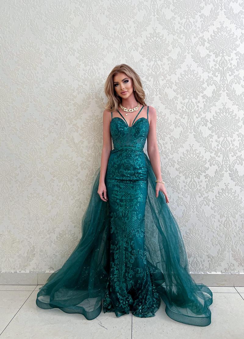 Dodatki do podpiętej sukni ślubnej