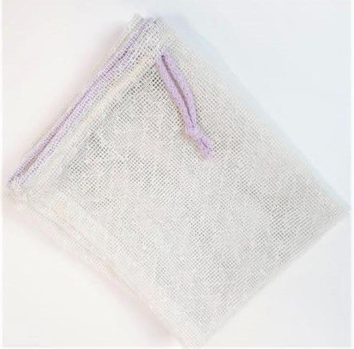 Szycie DIY woreczka z firanki