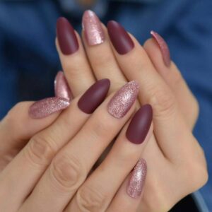 Matowe czy błyszczące paznokcie – które wybrać na każdą okazję?