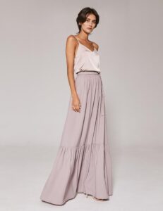 Przewodnik po szyciu: Jak uszyć idealną spódnicę maxi na gumce?