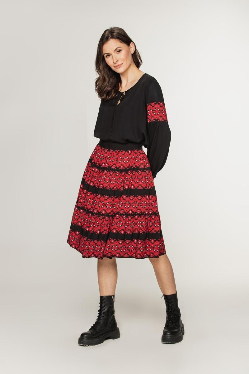 Stylizacja spódnicy i dobór dodatków